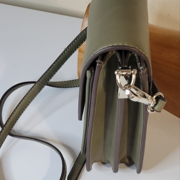 Melie Bianco Jesse Bianco Vegan Leather Crossbody Bag - Picture 3 of 9